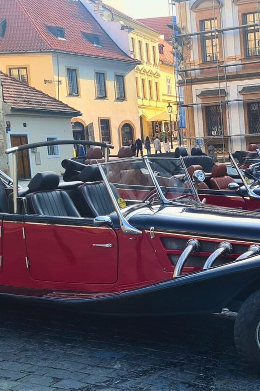 Prague: 120min Private Tour in Vintage Car, up to 6people! - Prague Castle, Schwarzenberg Palace, and Loreta