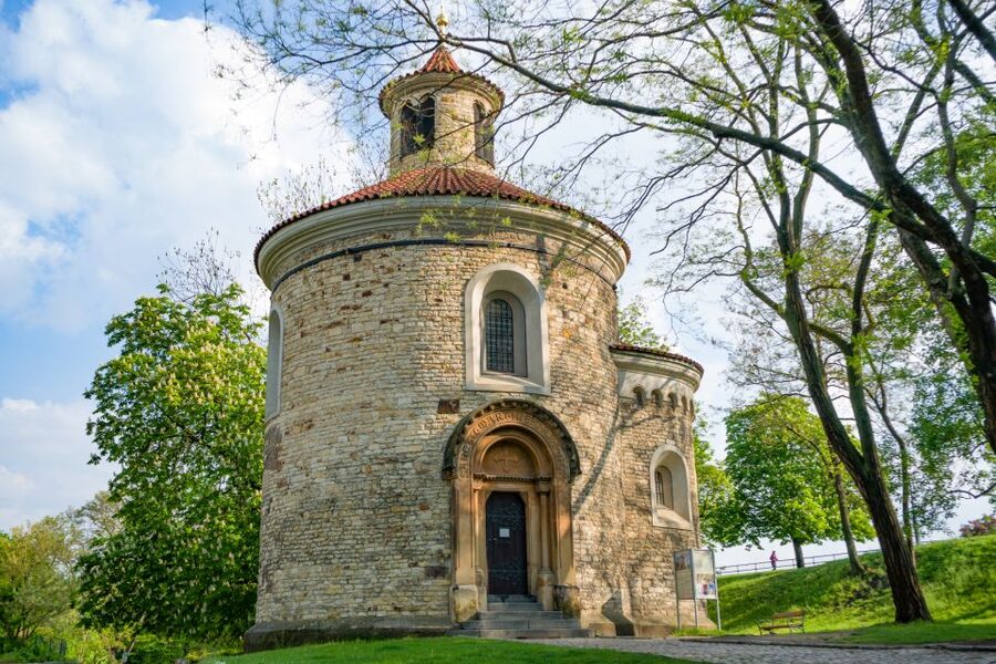 Prague: 2.5-Hour Vyšehrad Castle with Gorlice & Tickets - How the 150-minute schedule feels