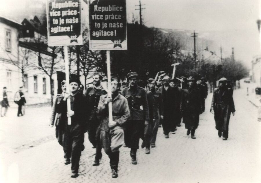 Prague: 2-Hour Back to Communism Walking Tour - Key points to know before you book