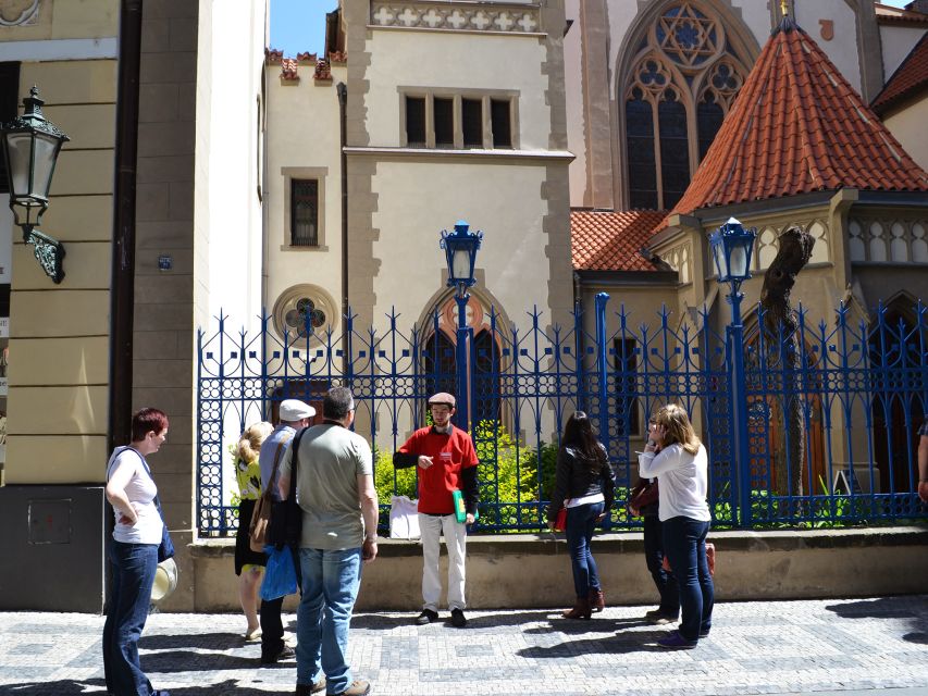 Prague: 2-Hour Old Town and Jewish Ghetto Walking Tour - Why this two-hour route works for a first visit
