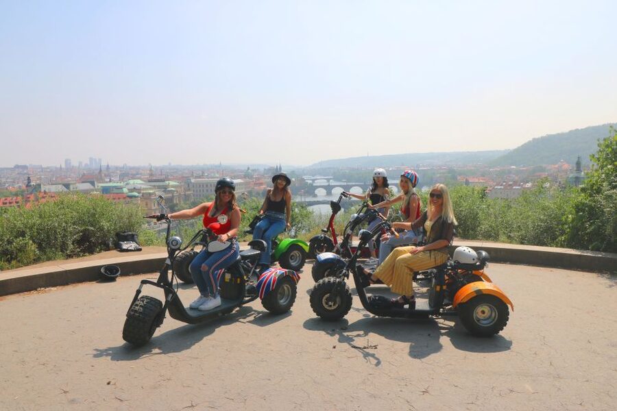Prague: 2-Hour Trike Live Guided Tour of Old Town - Prague Castle and Gothic architecture