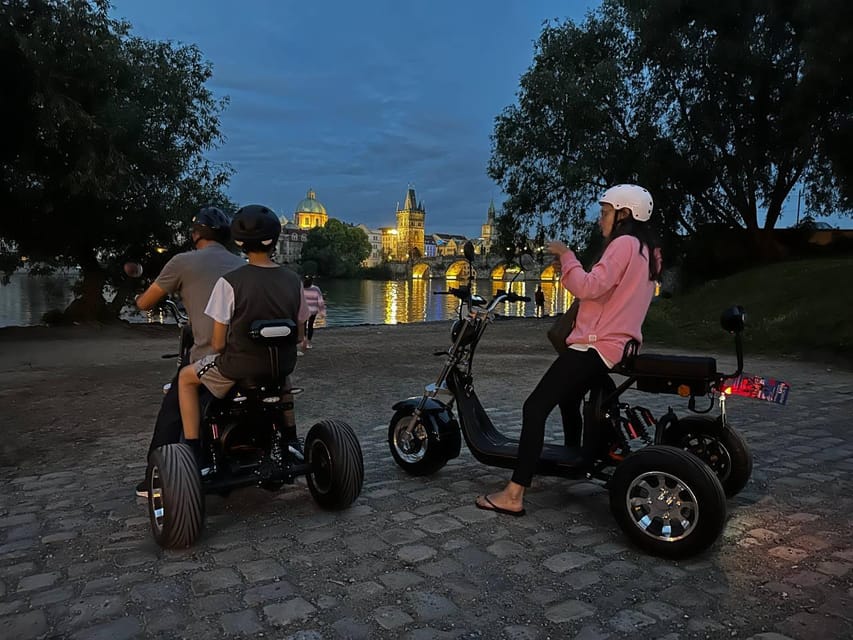 Prague: 2 hours FUN TRIKE tour in Prague with guide - Who can drive, and what to bring