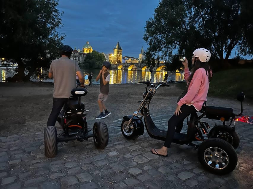 Prague: 2 hours FUN TRIKE tour in Prague with guide - Reaching Prague Castle