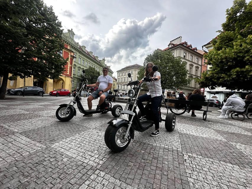 Prague: 2 hours FUN TRIKE tour in Prague with guide - Guides who shape the experience