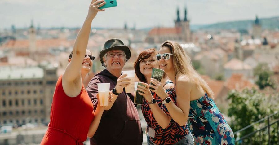Prague: 3.5 h Private Czech Beers & Tapas Tour - Who should book this experience?