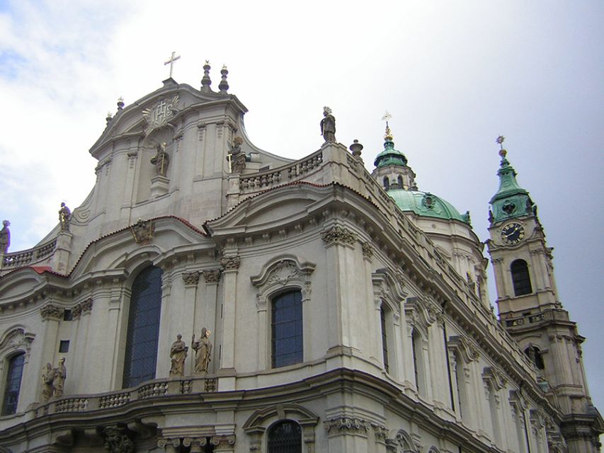 Prague 3-Hour Architectural Tour - What the private format adds for two people