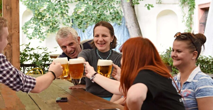 Prague: 3-Hour Beer Tour and Traditional Czech Dinner - Starting at the Charles Bridge with a Czech beer lesson