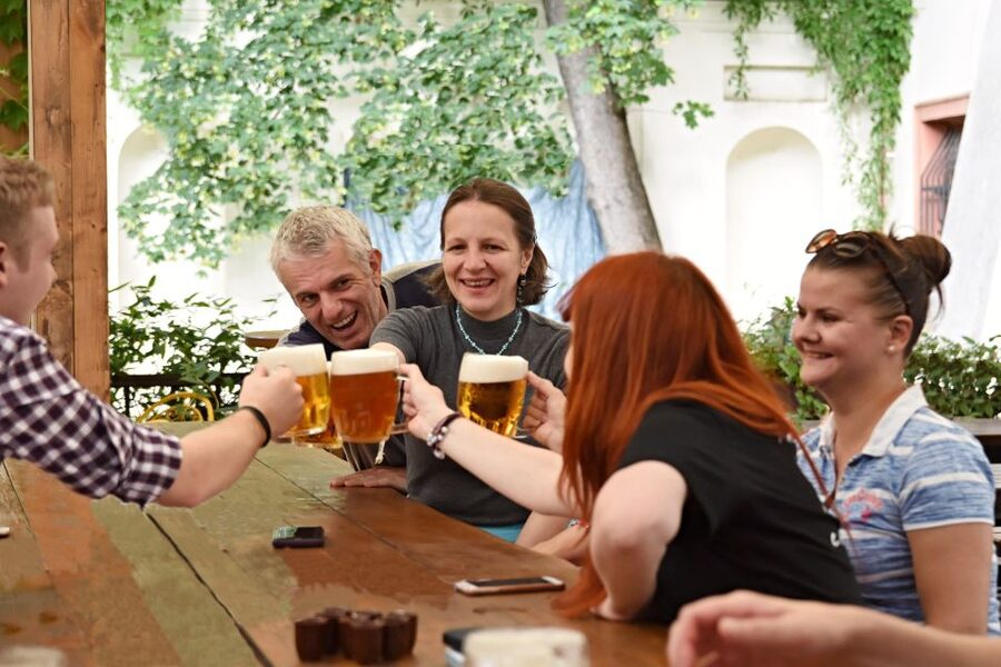 Prague: 3-Hour Beer Tour and Traditional Czech Dinner - Three pubs, three different tastes of Prague