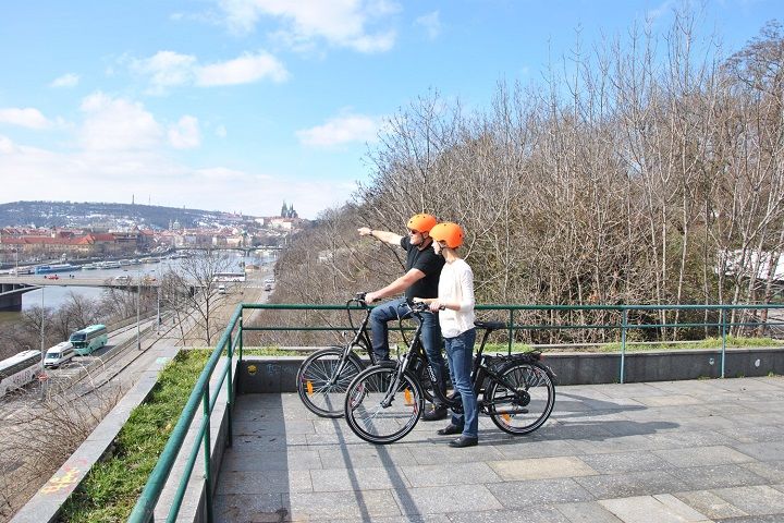 Prague 3-Hour Sightseeing Tour by Electric Bike - Why an e-bike makes sense in Prague
