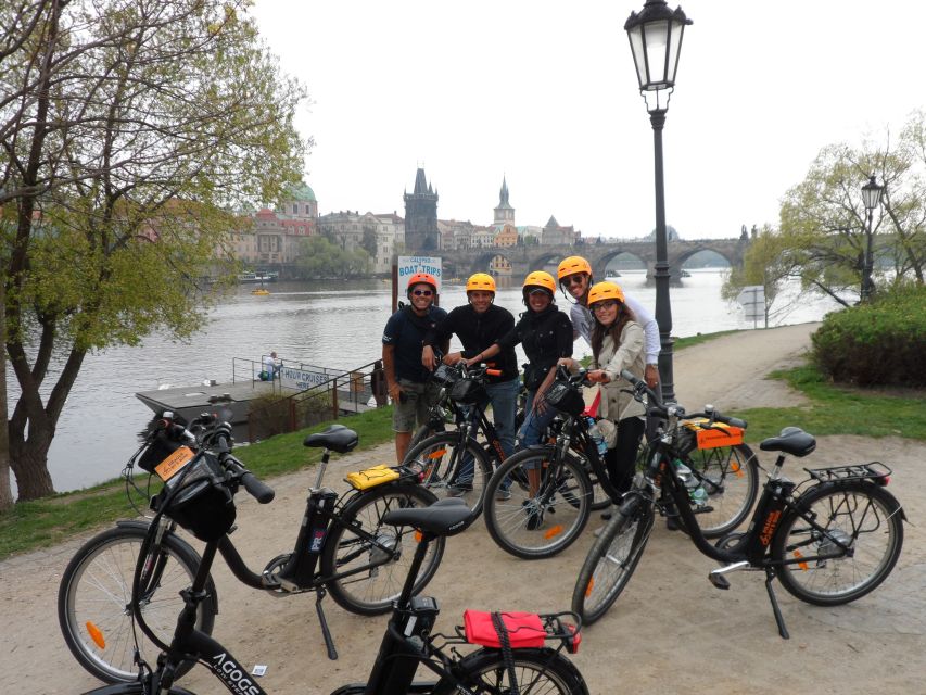 Prague 3-Hour Sightseeing Tour by Electric Bike - How the guiding affects the experience