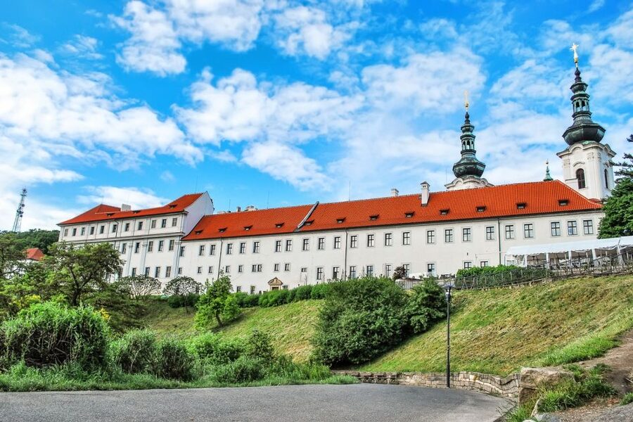 Prague: 4-Hour Segway and Scooter Tour with Lunch and Drinks - Letná Park, lunch, and Prague’s best wide view