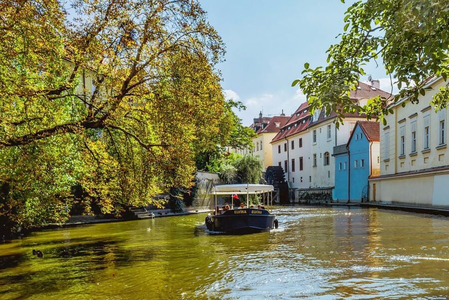 Prague: 45-Minute Sightseeing Cruise to Devil's Channel - Entering Čertovka and passing the Grand Priory Mill