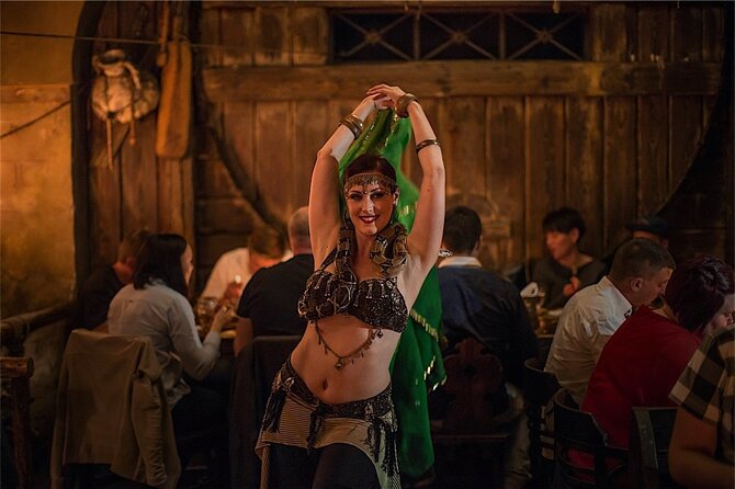 Prague 5 Courses Medieval Dinner and Live Performances - Who will enjoy the communal format?