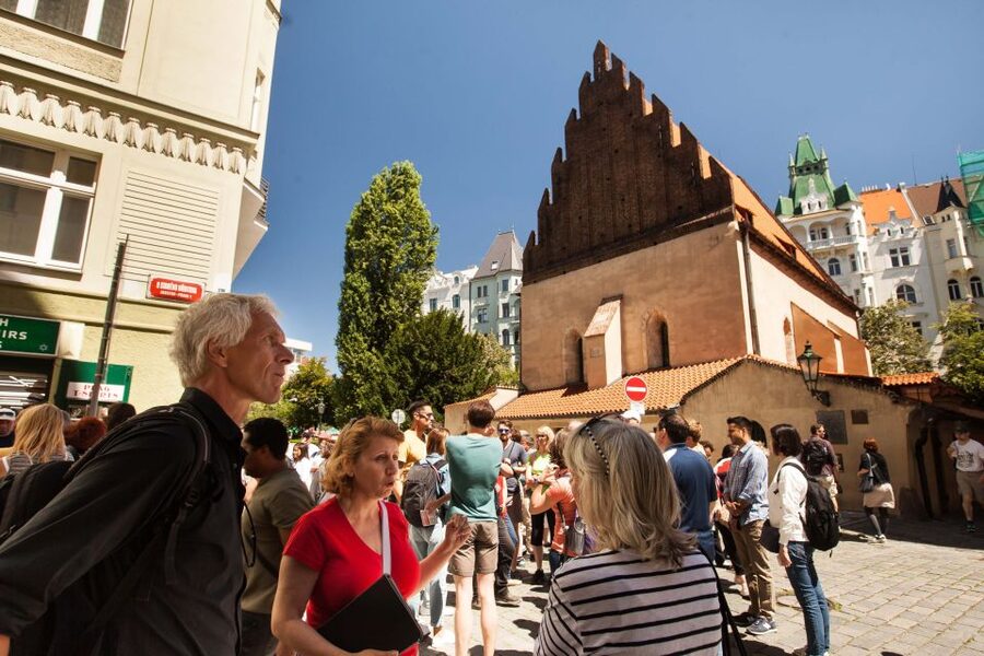 Prague: 6-Hour City Tour including Cruise and Lunch - Starting in Prague’s Old Town Square