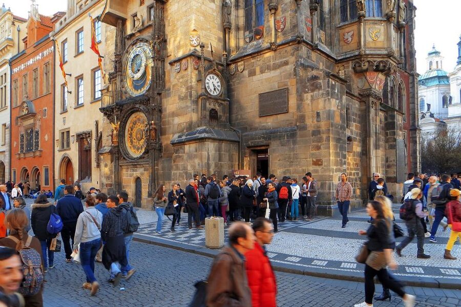 Prague: 6-Hour City Tour including Cruise and Lunch - Lunch with a Czech flavor
