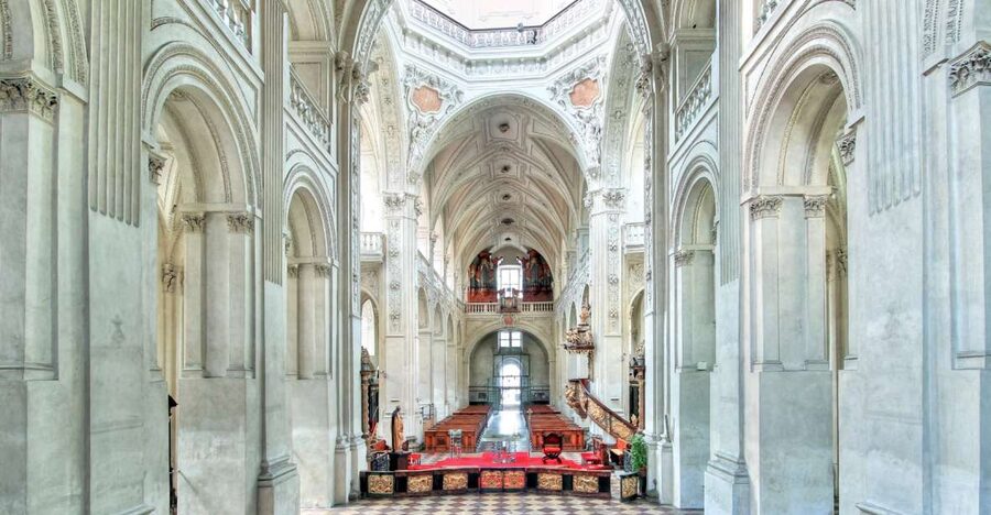 Prague: A. Vivaldi Four Seasons at St. Salvator Church - Who will enjoy this Prague concert most?