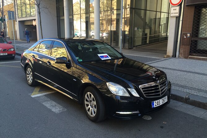PRAGUE AIRPORT - CITY TRANSFERS in Spanish - Is $52.09 good value for up to three people?