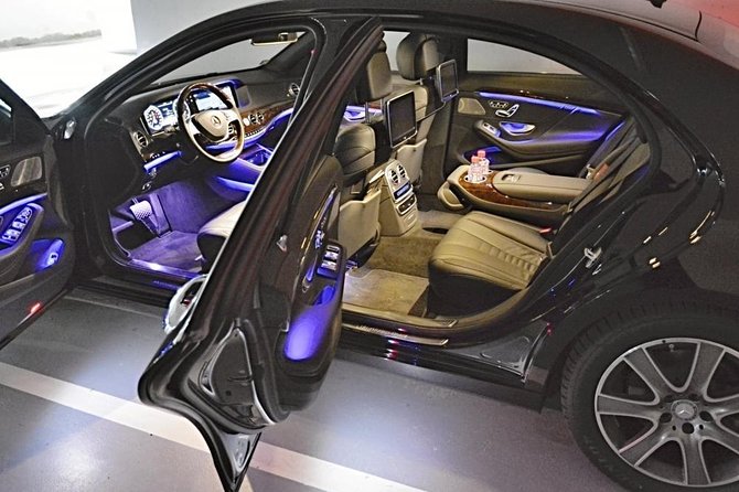 Prague airport luxury transfer by a Mercedes Benz S class - Is $153.78 a fair price?