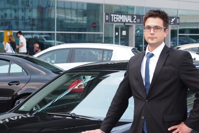 Prague Airport Shared Arrival Transfer - Where expectations should be modest