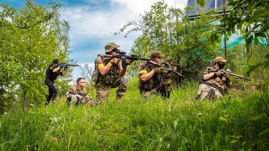 PRAGUE AIRSOFT SHOOTING GAMES - Who should book this experience?