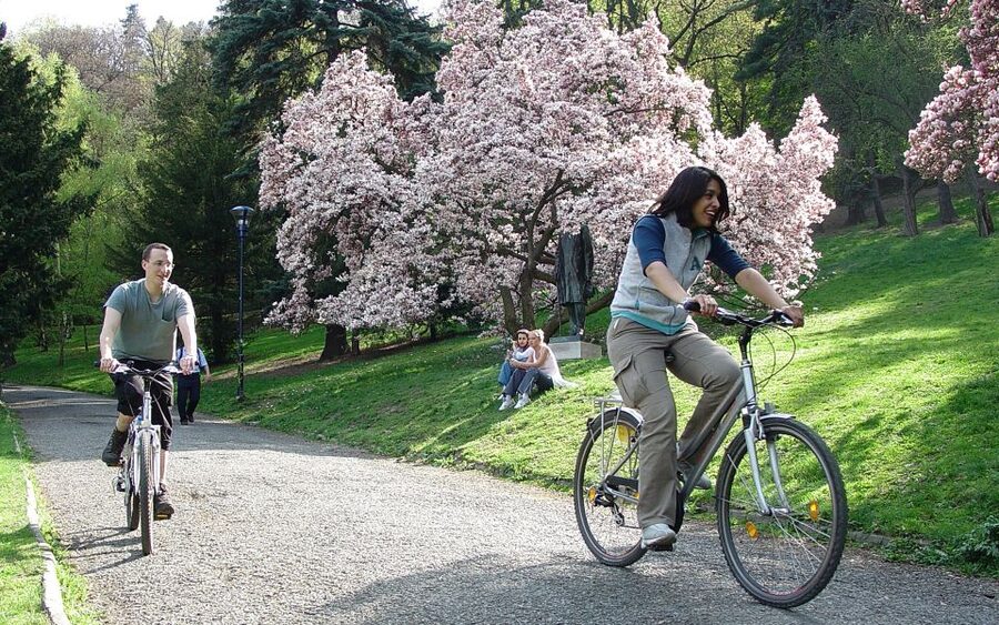 Prague "ALL-IN-ONE" City E-Bike Tour - Starting at Dlouhá 24 and finding your wheels