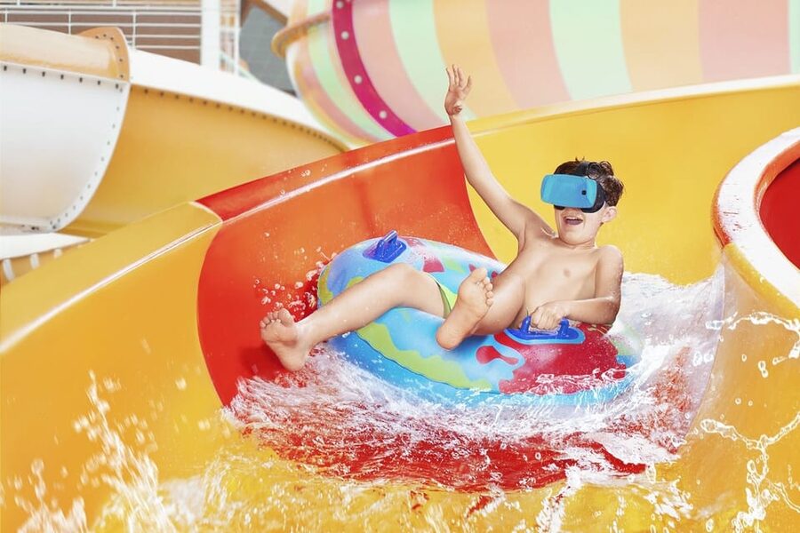 Prague: Aquapalace Indoor/Outdoor Water Park Ticket - Slides, wave pools, and the lazy river
