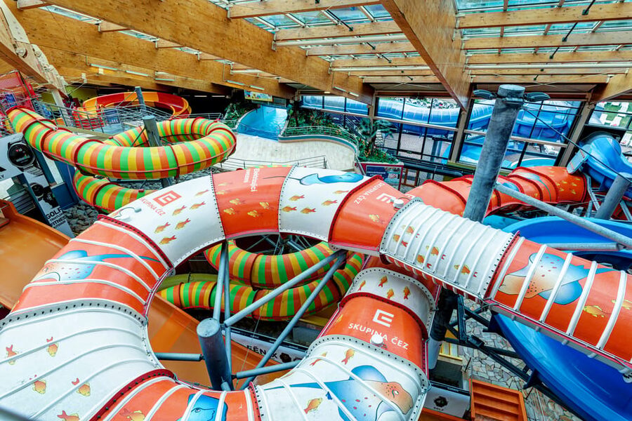 Prague: Aquapalace Indoor/Outdoor Water Park Ticket - Choosing the best day and arrival time