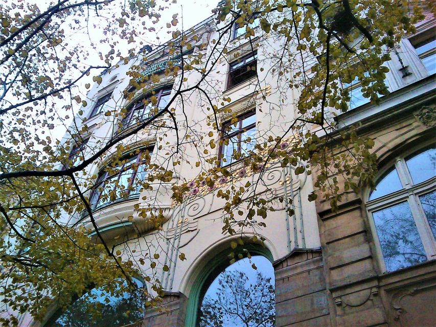 Prague Art Nouveau Tour - Republic Square and the first Art Nouveau details