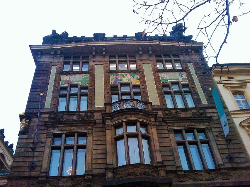Prague Art Nouveau Tour - Walking along Na Příkopě