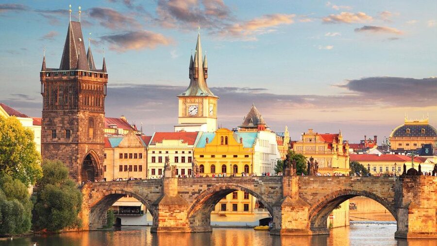 Prague Audioguide - TravelMate app for your smartphone - How the app fits into a real day in Prague