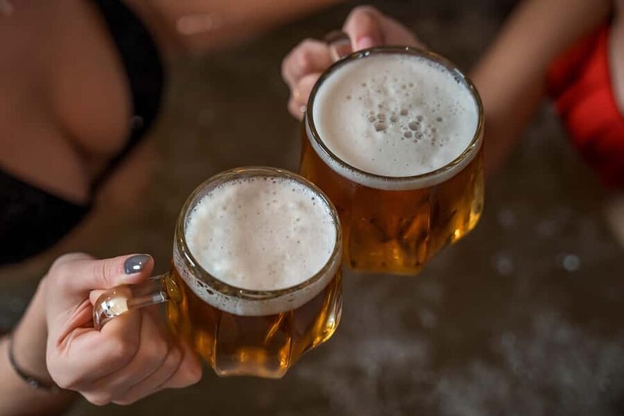 Prague: Beer Spa Experience with Unlimited Beer and Sauna - What Is Included in the Private Room