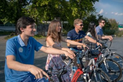 Bike or E-Bike City Tour with A Local Guide