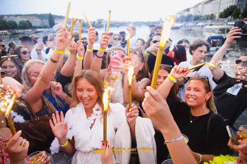 Prague : Boat Party with Afterparty at EPIC - Key Points Before You Book