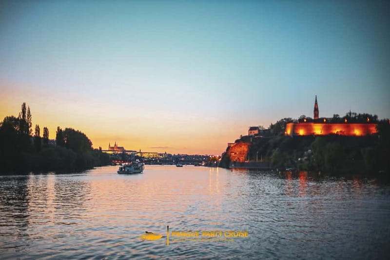 Prague : Boat Party with Afterparty at EPIC - Who Will Enjoy This Most?
