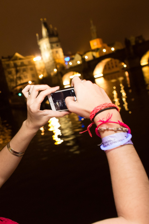 Prague: Boat Party with Unlimited Drinks & After Party Entry - Prague Castle after dark