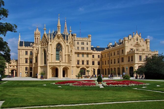 Prague-Budapest One-Way Sightseeing Day Tour - Key points to know before booking