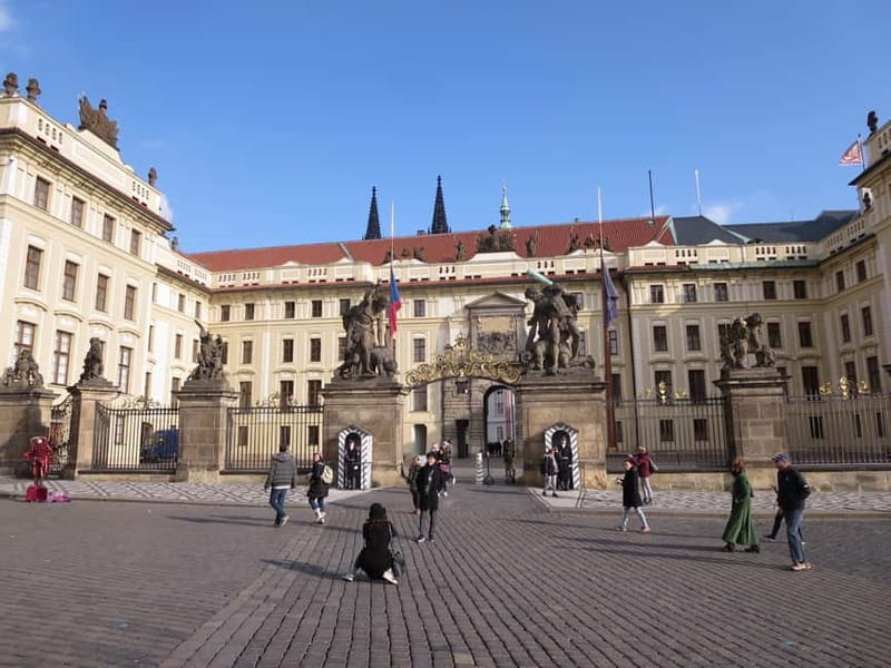 Prague: Bus and Boat Tour - A quick way to get your bearings in Prague