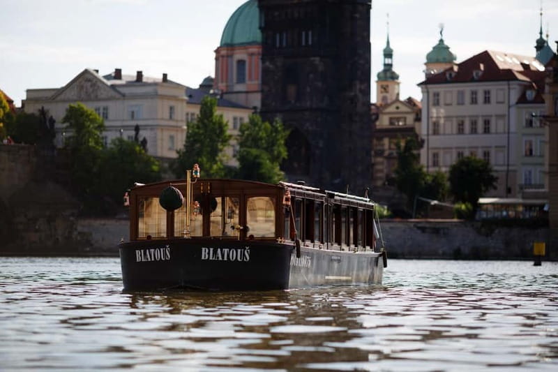 Prague: Canal Cruise Around Charles Bridge - Starting near Charles Bridge