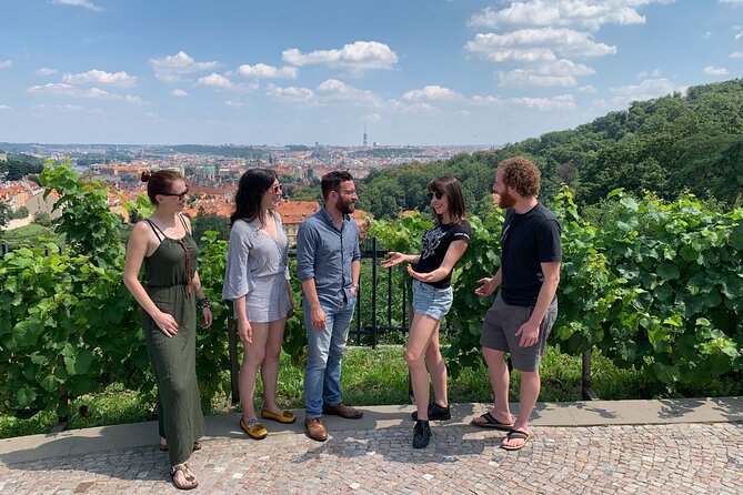 Prague Castle and Pubs Tour with Drinks Included - Prague Castle without the paid interiors