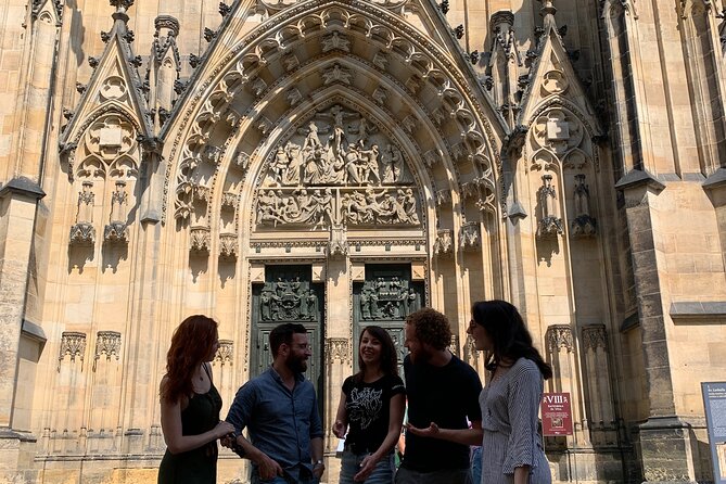 Prague Castle and Pubs Tour with Drinks Included - Schwarzenberg Palace and a drink with a view