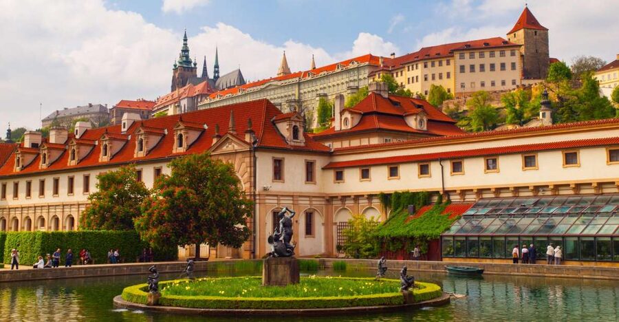 Prague Castle & Castle District: 2-Hour Guided Tour - What the two-hour format really gives you