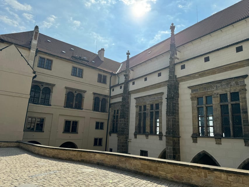 Prague Castle Interiors & Changing of the Guard-Small group - Who will get the most from this tour