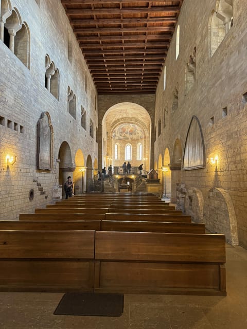 Prague Castle Interiors & Changing of the Guard-Small group - Why the eight-person format matters