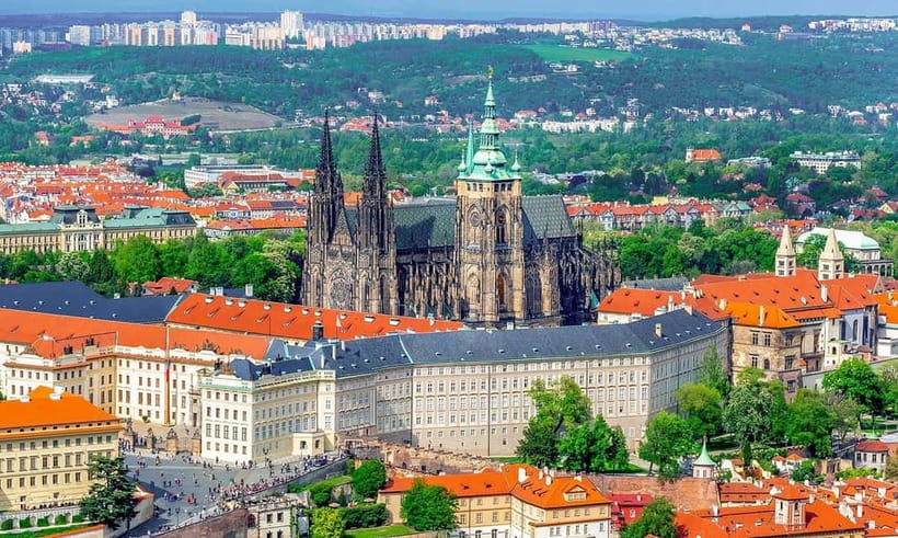 Prague Castle tour - St. Vitus Cathedral: the main event