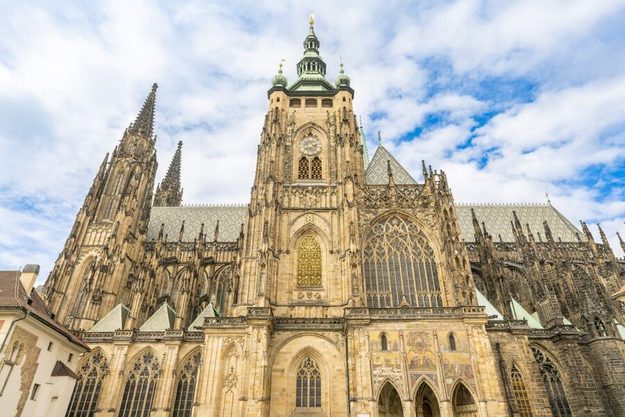 Prague: Castle Tour with Local Guide and Entry Ticket - Timing, weather, and physical effort