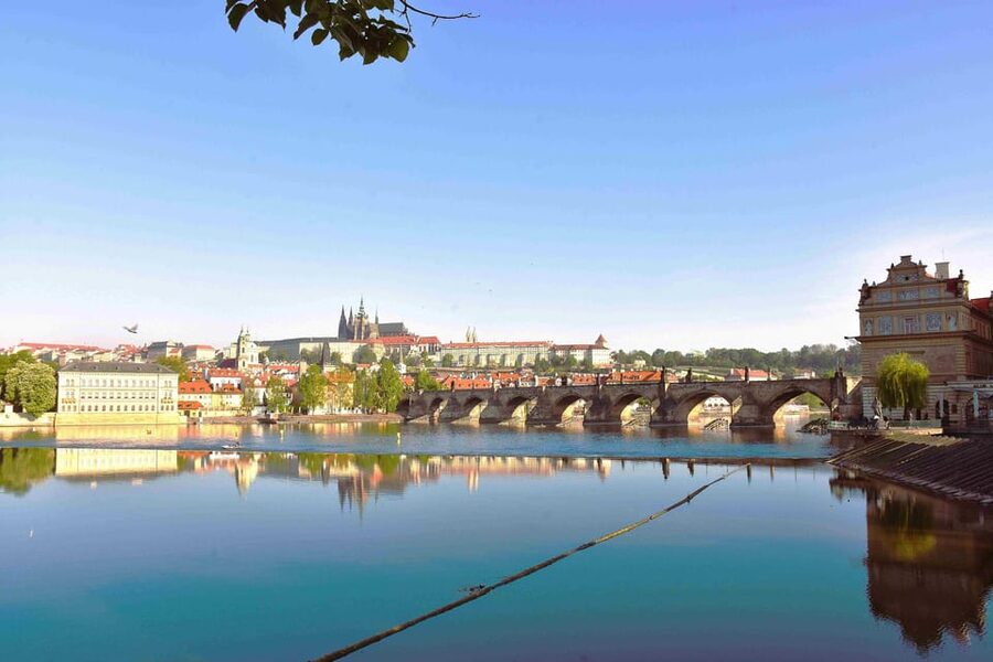 Prague: Charles Bridge Audio Guide with Tower Entry Ticket - A Practical Way to Plan Your Day
