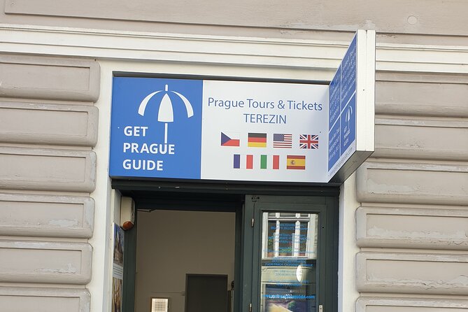 Prague Charles Bridge Tower Admission Ticket And Audioguide - The phone guide, headphones, and internet question