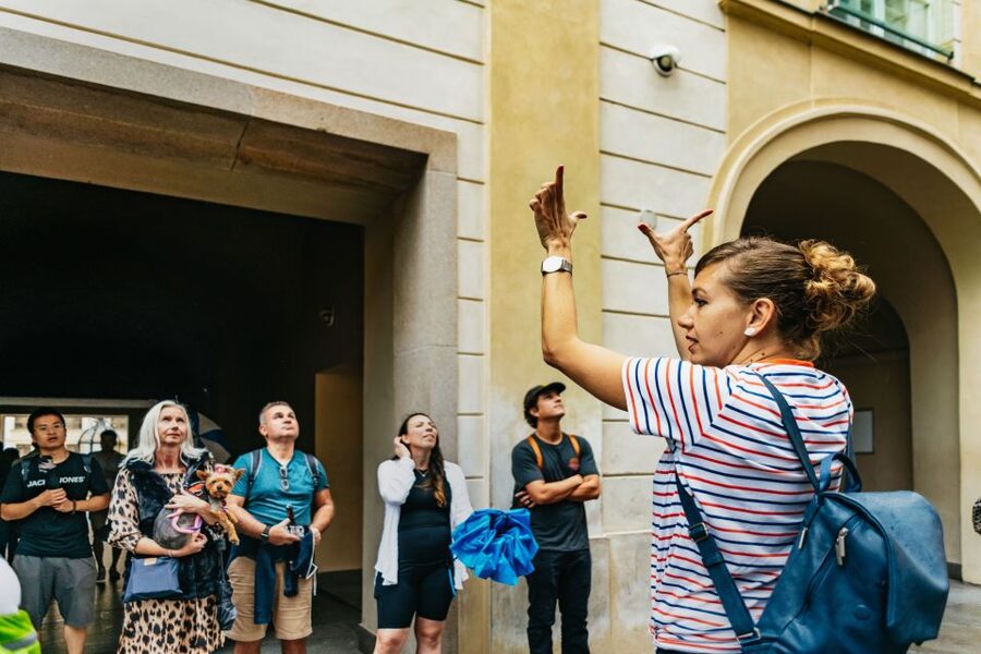 Prague: City Highlights By Bus, Boat, and on Foot - Prague Castle and its hilltop views