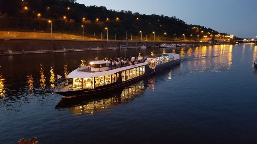 Prague: City Tour and Dinner Cruise with Hotel Pickup - Republic Square, Wenceslas Square, and the New Town