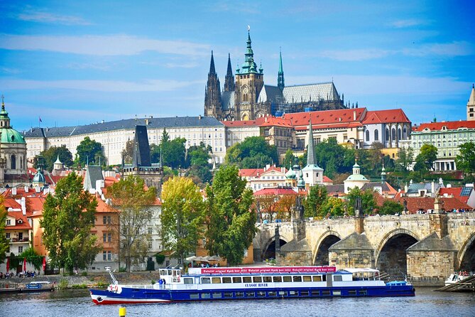 Prague Combo: Castle Guided Tour, Bus and Optional Boat - Golden Lane: tiny houses and Franz Kafka